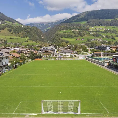 Celine 3 ברמברג אם ווילדקוגל